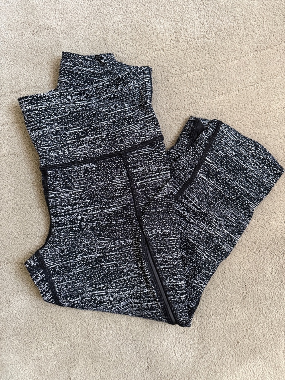 Lululemon High-Waist Black & White Marled Crop Legging
